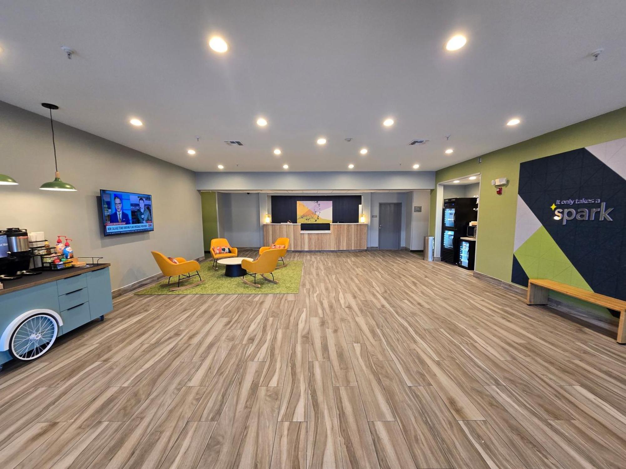 Spark By Hilton Selma Exterior photo