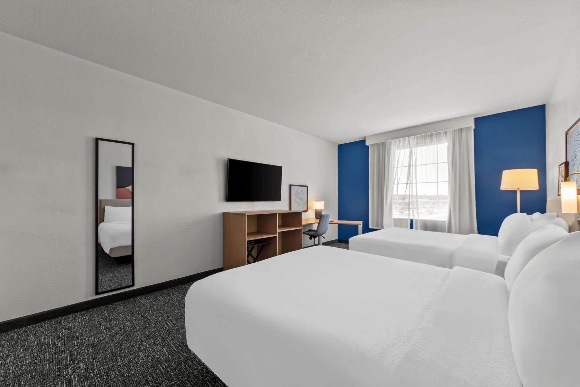Spark By Hilton Selma Exterior photo