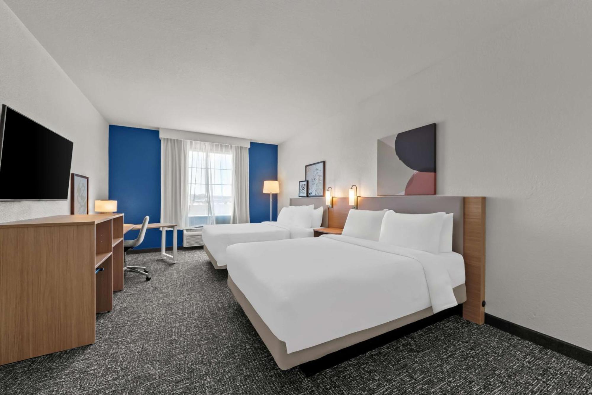 Spark By Hilton Selma Exterior photo