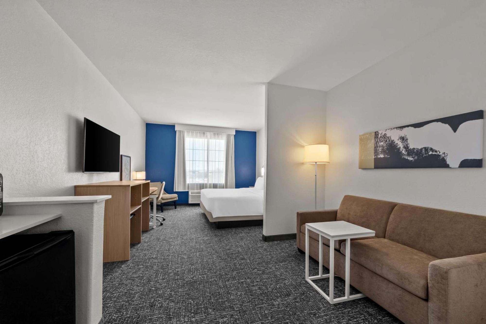 Spark By Hilton Selma Exterior photo